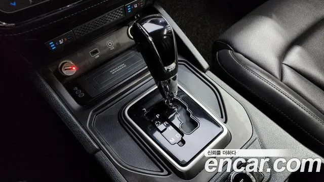 KGM Rexton 2018 thumb 10