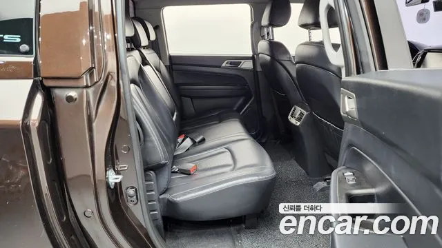 KGM Rexton 2018 thumb 6