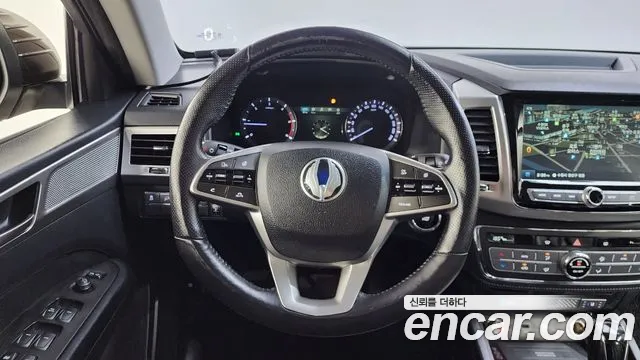 KGM Rexton 2018 thumb 8