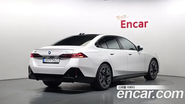 BMW 5 серии 2025 thumb 12