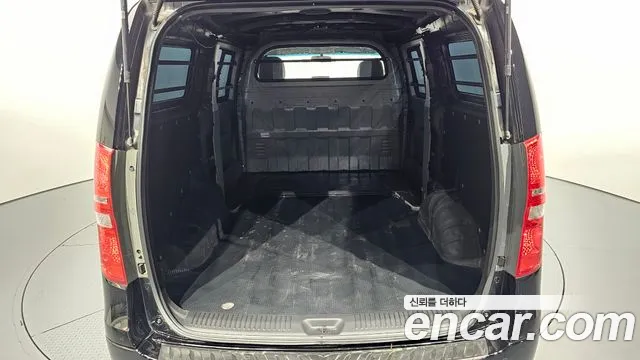 Hyundai Staria 2015 thumb 5