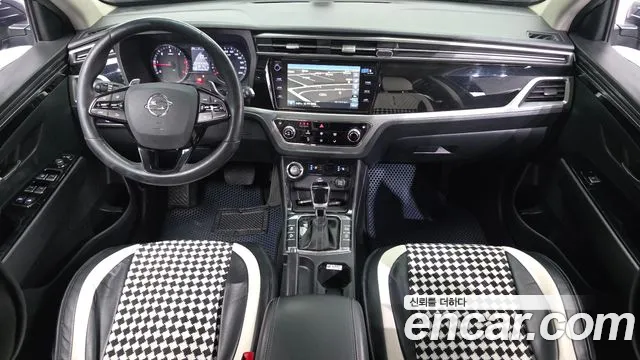 KGM Korando 2019 thumb 10