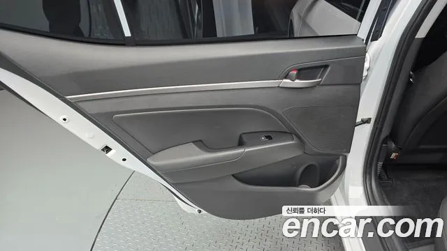 Hyundai AD 2018 thumb 2