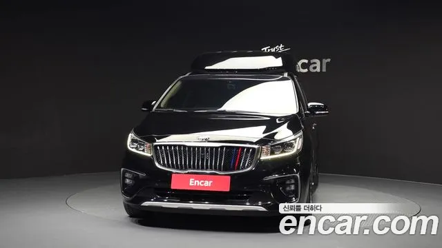 Kia Carnival 2018 thumb 11