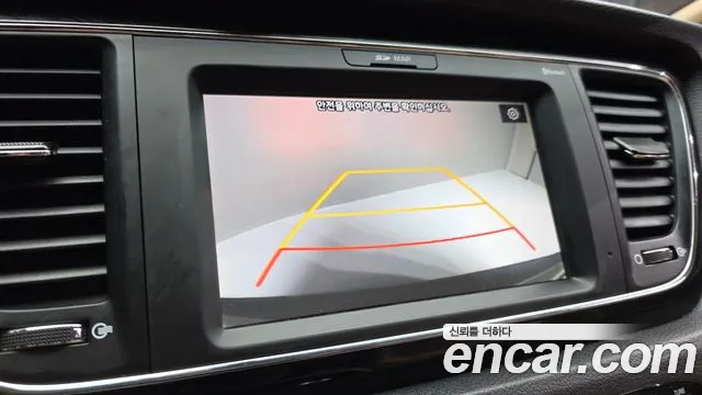 Kia Carnival 2018 thumb 9