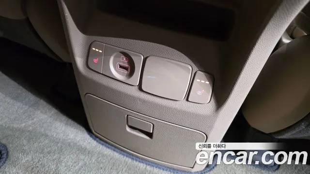 Kia Carnival 2018 thumb 6