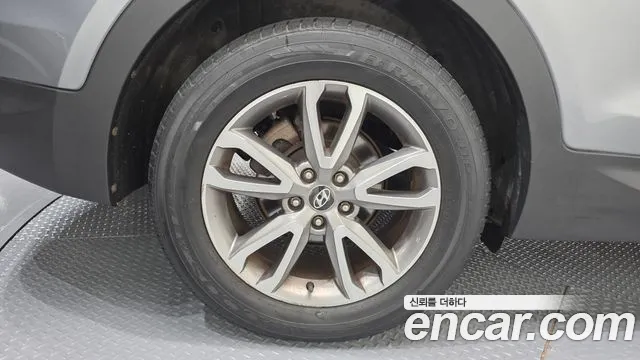 Hyundai Санта Фе 2012 thumb 12