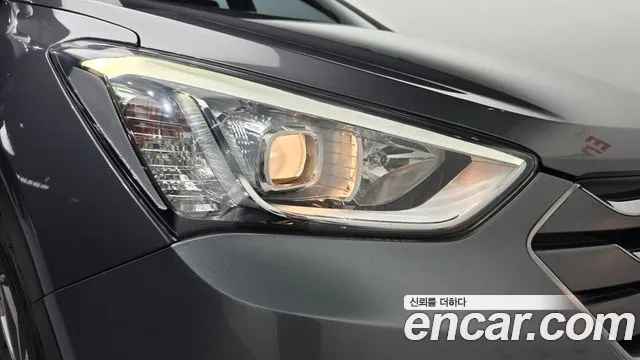 Hyundai Санта Фе 2012 thumb 3