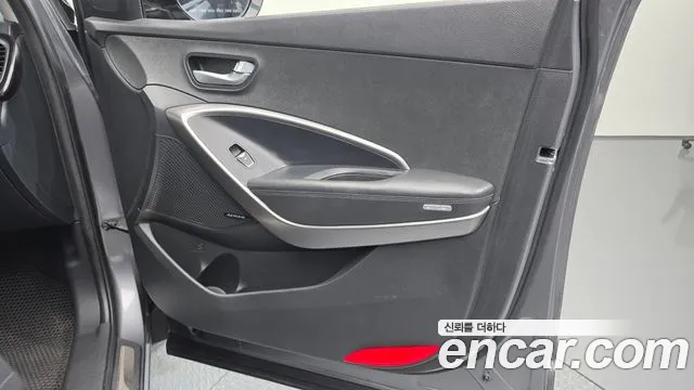 Hyundai Санта Фе 2012 thumb 10
