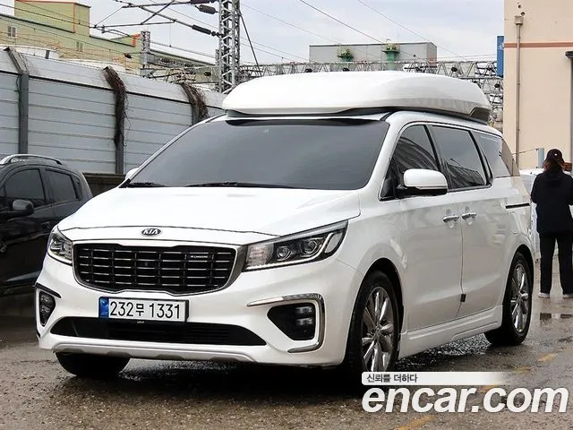 Kia Carnival 2019 thumb 4