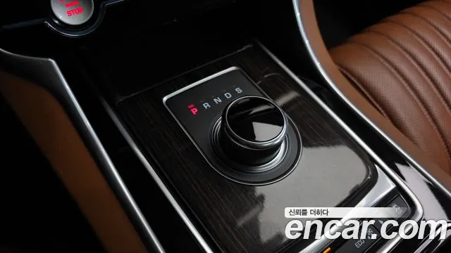 Jaguar XF 2017 thumb 9