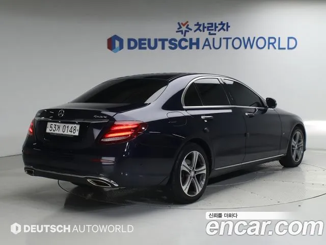 Mercedes-Benz E-Class 2016 thumb 8