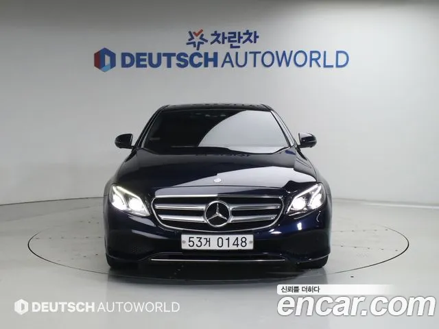 Mercedes-Benz E-Class 2016 thumb 12