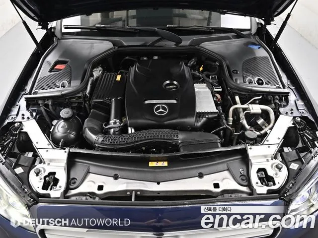 Mercedes-Benz E-Class 2016 thumb 9