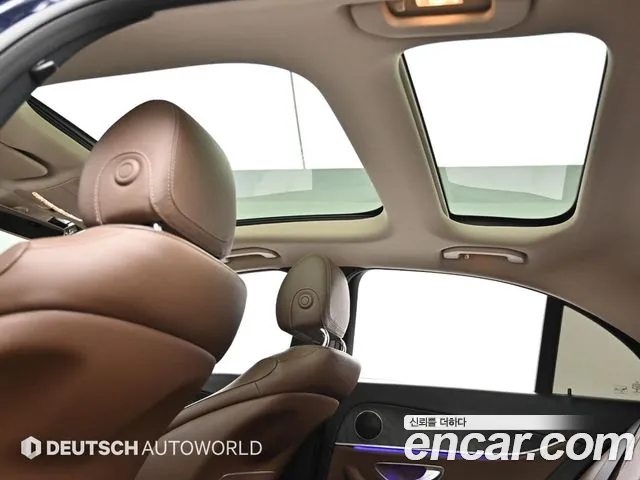 Mercedes-Benz E-Class 2016 thumb 3