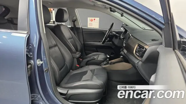 Kia Stonic 2018 thumb 8