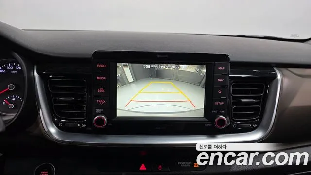 Kia Stonic 2018 thumb 5