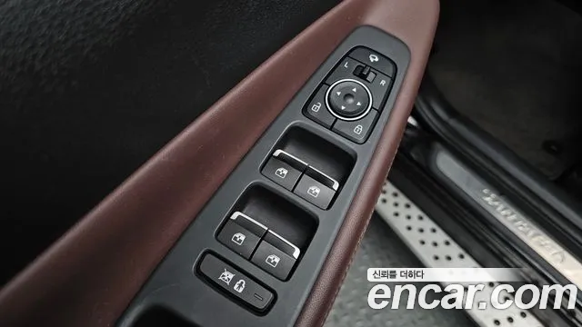 Hyundai Santa Fe 2018 thumb 7