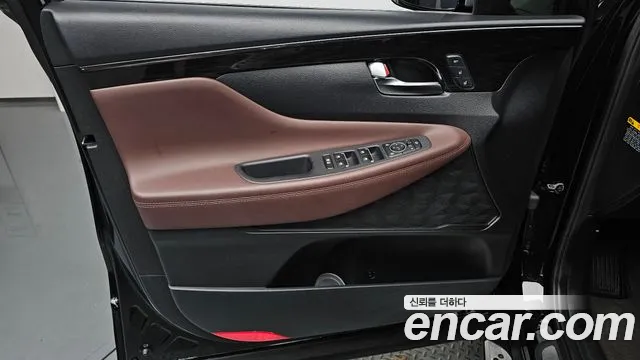 Hyundai Santa Fe 2018 thumb 2