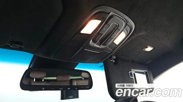 Hyundai Santa Fe 2018 thumb 12
