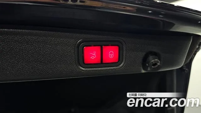 Mercedes-Benz E-Class 2022 thumb 7