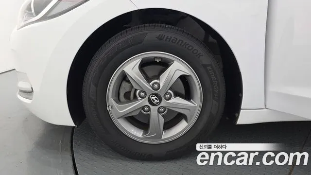 Hyundai Avante 2017 thumb 3
