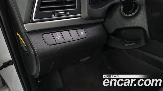 Hyundai Avante 2017 thumb 6