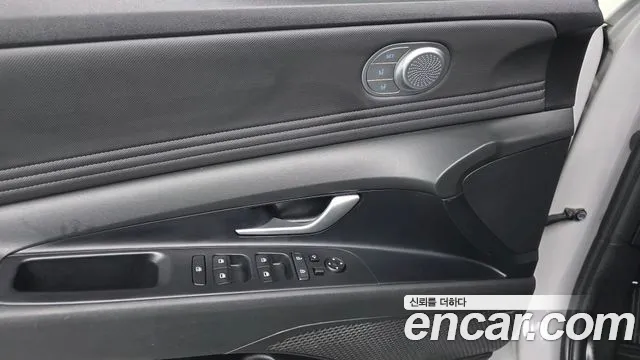 Hyundai Elantra 2020 thumb 3
