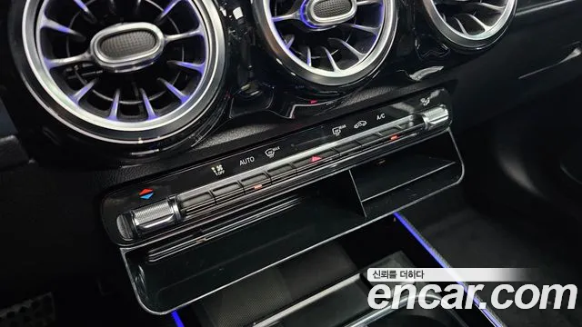 Mercedes-Benz GLB 2021 thumb 2