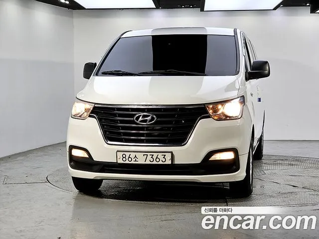 Hyundai Staria 2021 thumb 8