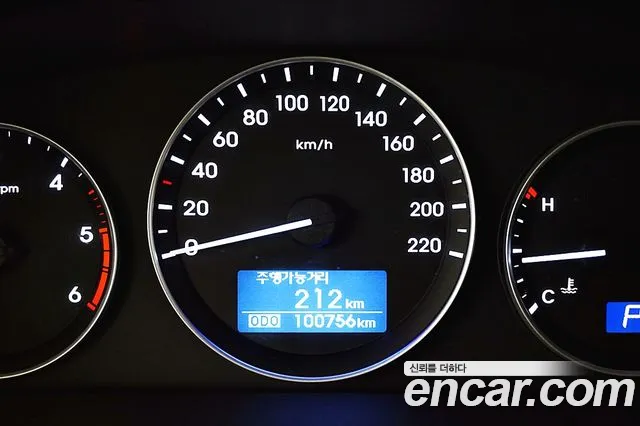 Hyundai Staria 2019 thumb 4