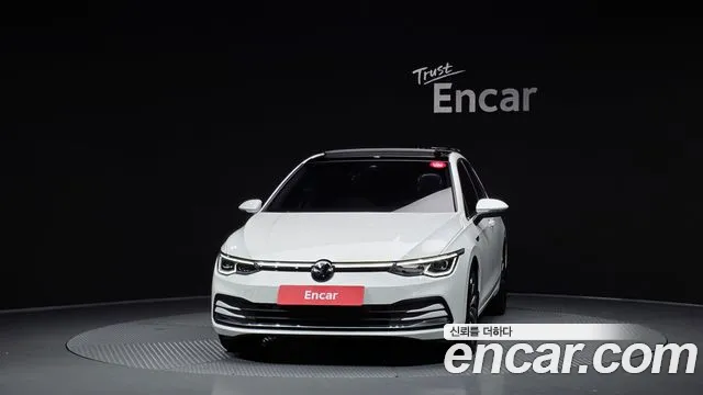 Volkswagen Golf 2024 thumb 2