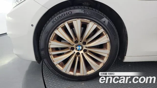 BMW 5 серии Gran Turismo 2016 thumb 7