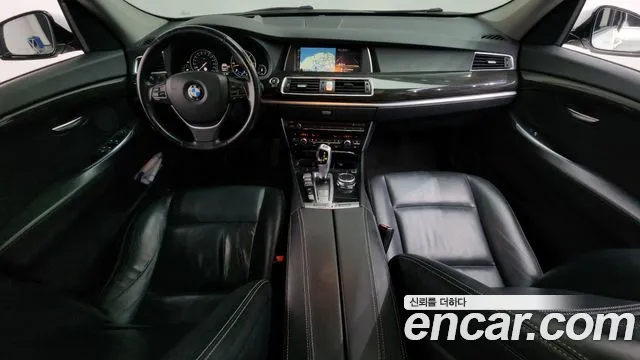 BMW 5 серии Gran Turismo 2016 thumb 8