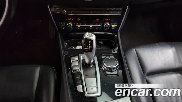 BMW 5 серии Gran Turismo 2016 thumb 4