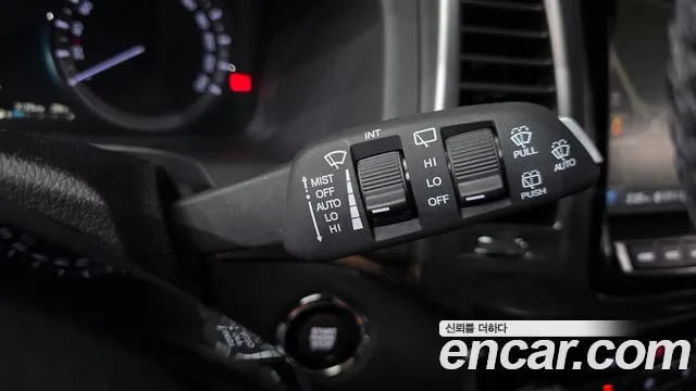 KGM Rexton 2018 thumb 3