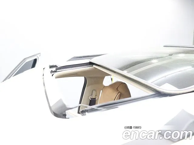 Kia Carnival 2021 thumb 10