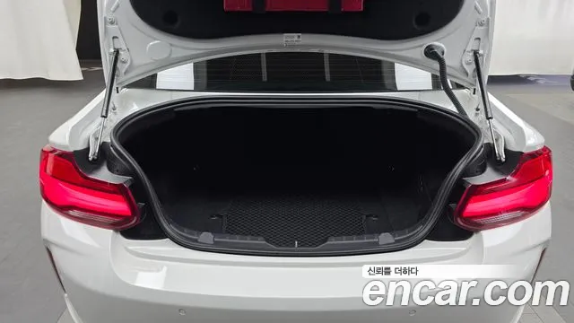 BMW M2 2017 thumb 3