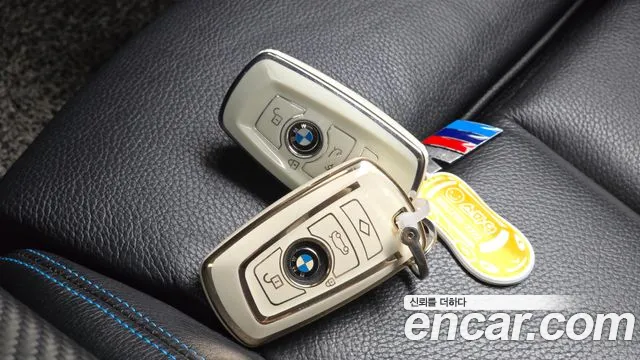 BMW M2 2017 thumb 11