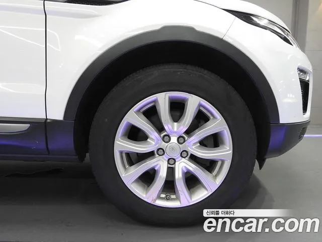 Land Rover Range Rover Evoque 2018 thumb 8