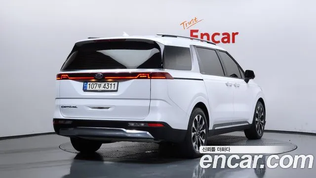 Kia Carnival 2021 thumb 6