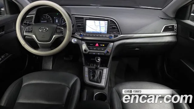 Hyundai Avante 2017 thumb 10