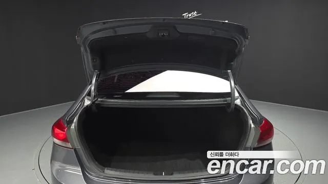 Hyundai Avante 2017 thumb 7