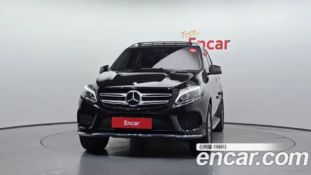 Mercedes-Benz GLE-Класс 2017 thumb 12