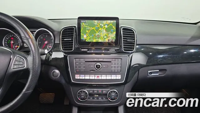 Mercedes-Benz GLE-Класс 2017 thumb 4