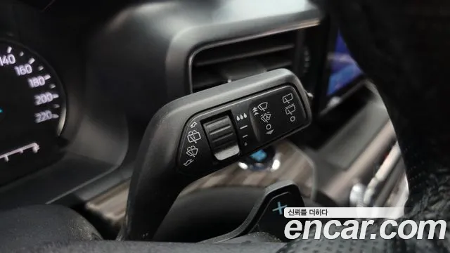 Ford Explorer 2020 thumb 10