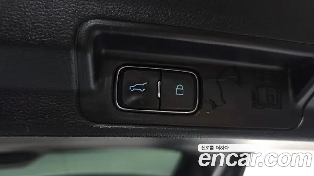 Ford Explorer 2020 thumb 11