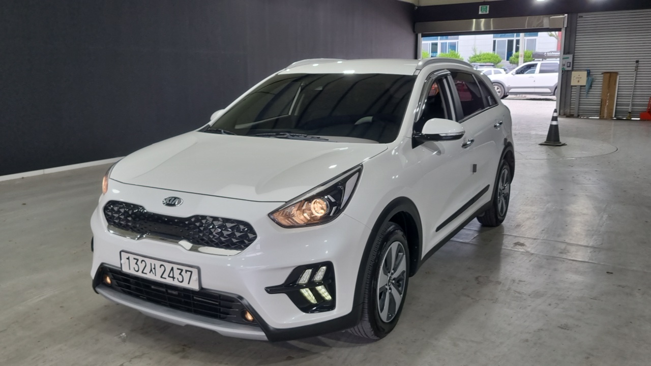 Kia Niro 2021 thumb 2
