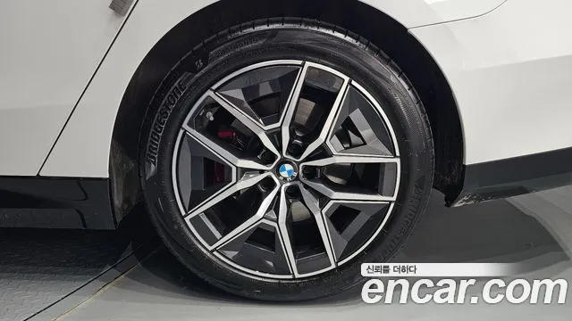 BMW 5 серии 2025 thumb 12