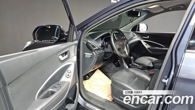 Hyundai Санта Фе 2015 thumb 2